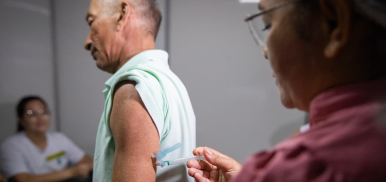 Ministério da Saúde inicia plano piloto de vacinação contra a dengue com imunizante 100% brasileiro