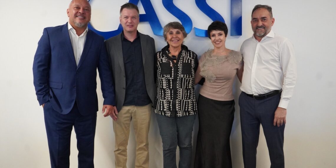 Cassi recebe deputada Erika Kokay, autora no Congresso de projetos favoráveis às autogestões em saúde